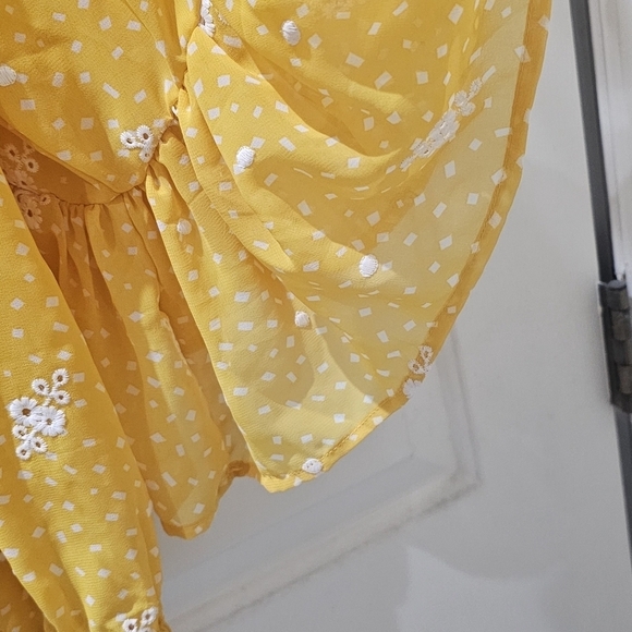 Cato Off the Shoulder Eyelet Blouse Large - Picture 2 of 6